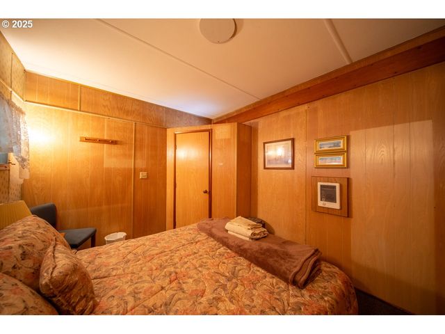 1900 ROWE St, Reedsport, OR 97467