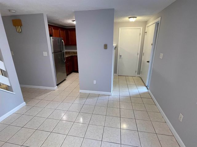 12 Victoria Drive, Merrimack, NH 03054