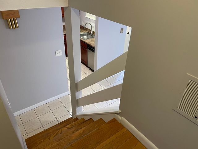 12 Victoria Drive, Merrimack, NH 03054