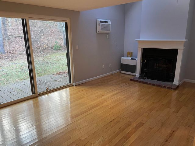 12 Victoria Drive, Merrimack, NH 03054