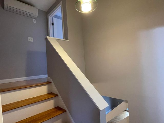 12 Victoria Drive, Merrimack, NH 03054