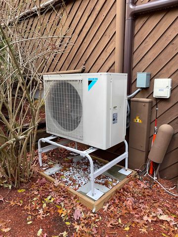 12 Victoria Drive, Merrimack, NH 03054