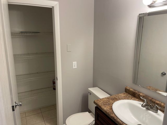 12 Victoria Drive, Merrimack, NH 03054