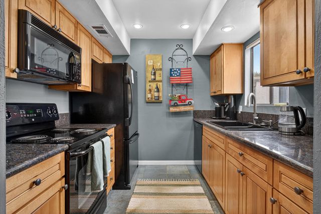 1050 E Ramon Road 45, Palm Springs, CA 92264