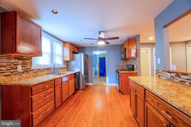 579 N DELAWARE ST, Paulsboro, NJ 08066