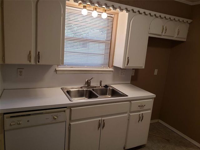 1932 Elmhurst Drive, Norman, OK 73071