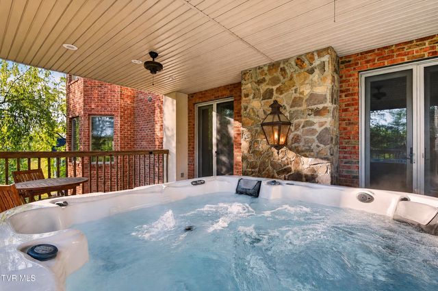 20268 Heron Circle, Abingdon, VA 24211