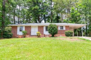 816 Needle Drive, Forest Park, GA 30297