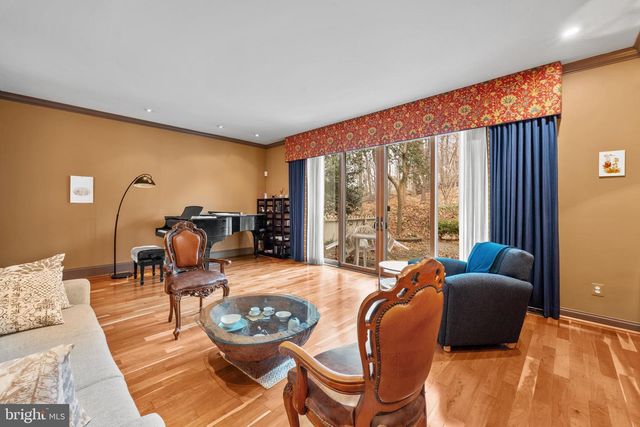 38 BOUTON GREEN CT, Baltimore, MD 21210