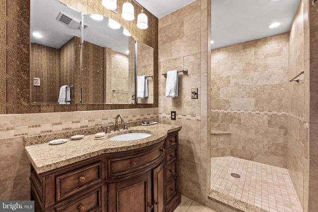 38 BOUTON GREEN CT, Baltimore, MD 21210