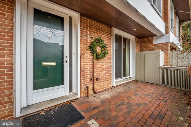 38 BOUTON GREEN CT, Baltimore, MD 21210