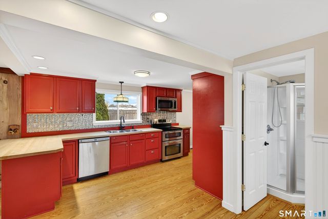 25 Pond Road, Old Saybrook, CT 06475