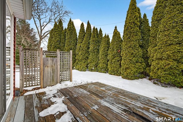 25 Pond Road, Old Saybrook, CT 06475