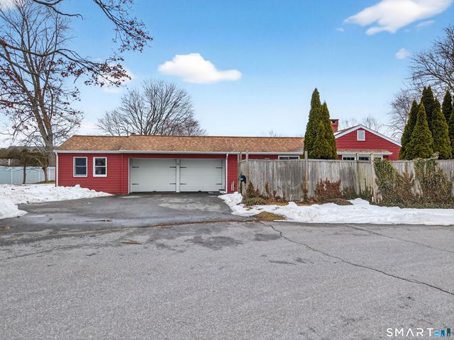 25 Pond Road, Old Saybrook, CT 06475