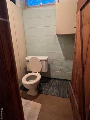 2527 Buckingham Avenue, Birmingham, MI 48009