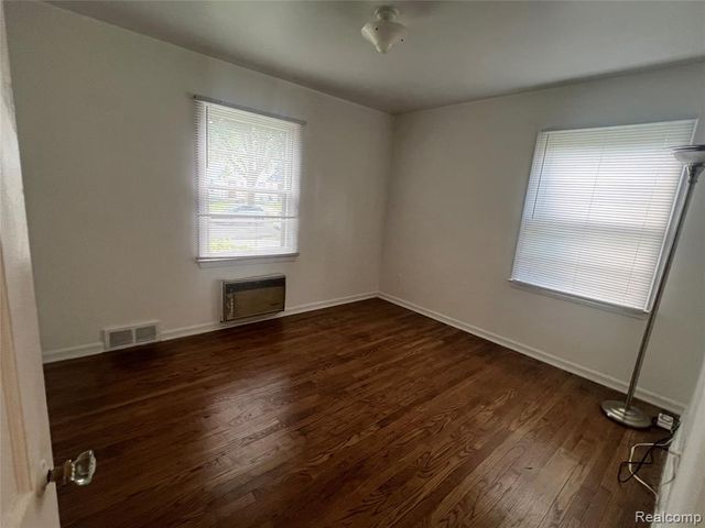 2527 Buckingham Avenue, Birmingham, MI 48009