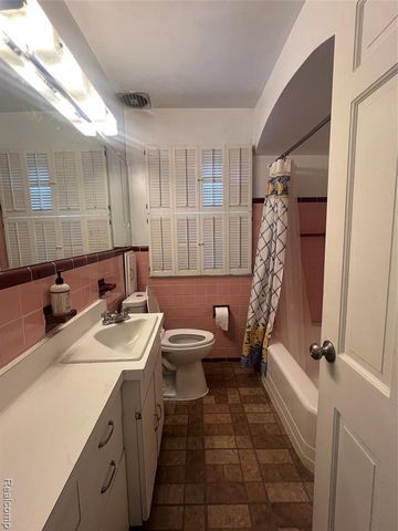 2527 Buckingham Avenue, Birmingham, MI 48009