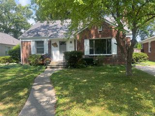 2527 Buckingham Avenue, Birmingham, MI 48009