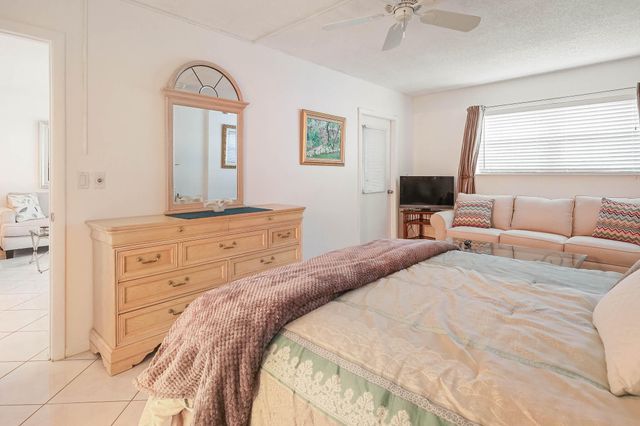 6850 10th Avenue N 206, Lake Worth, FL 33467