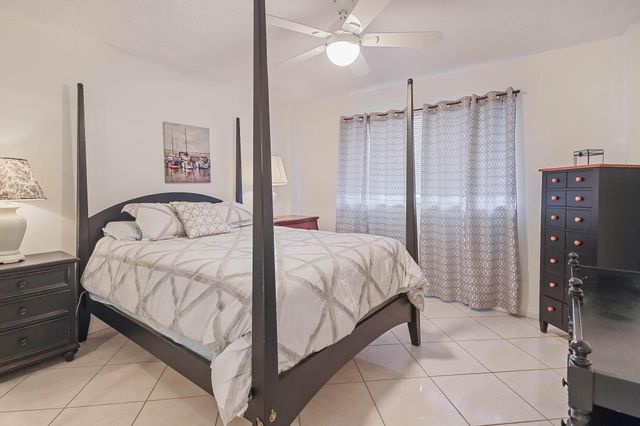 6850 10th Avenue N 206, Lake Worth, FL 33467