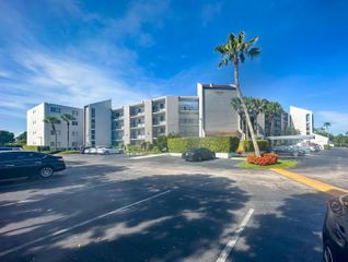 6850 10th Avenue N 206, Lake Worth, FL 33467