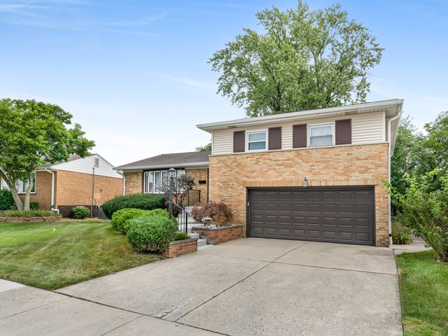 661 Winston Drive, Melrose Park, IL 60160
