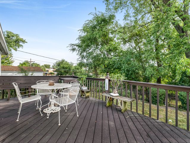 661 Winston Drive, Melrose Park, IL 60160