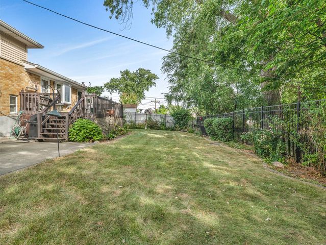 661 Winston Drive, Melrose Park, IL 60160
