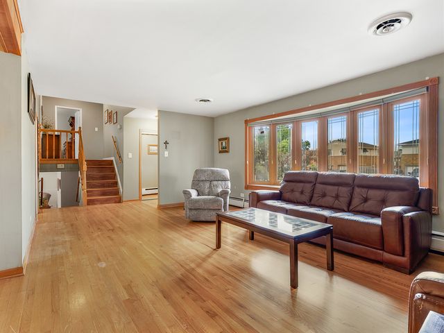 661 Winston Drive, Melrose Park, IL 60160