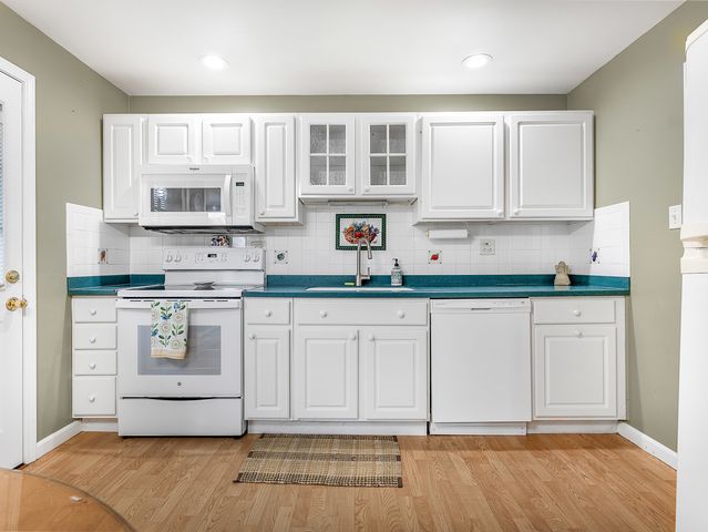 661 Winston Drive, Melrose Park, IL 60160