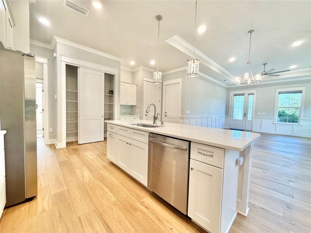 Image 3 of property listing at 2537 NW 48TH TERRACE, Gainesville, FL 32606