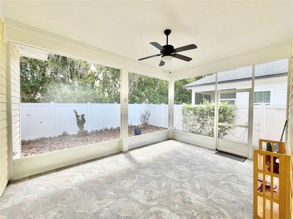 Image 31 of property listing at 2537 NW 48TH TERRACE, Gainesville, FL 32606