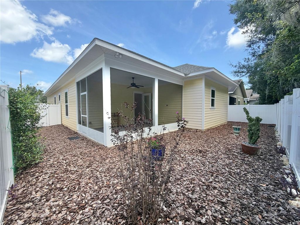 Image 33 of property listing at 2537 NW 48TH TERRACE, Gainesville, FL 32606