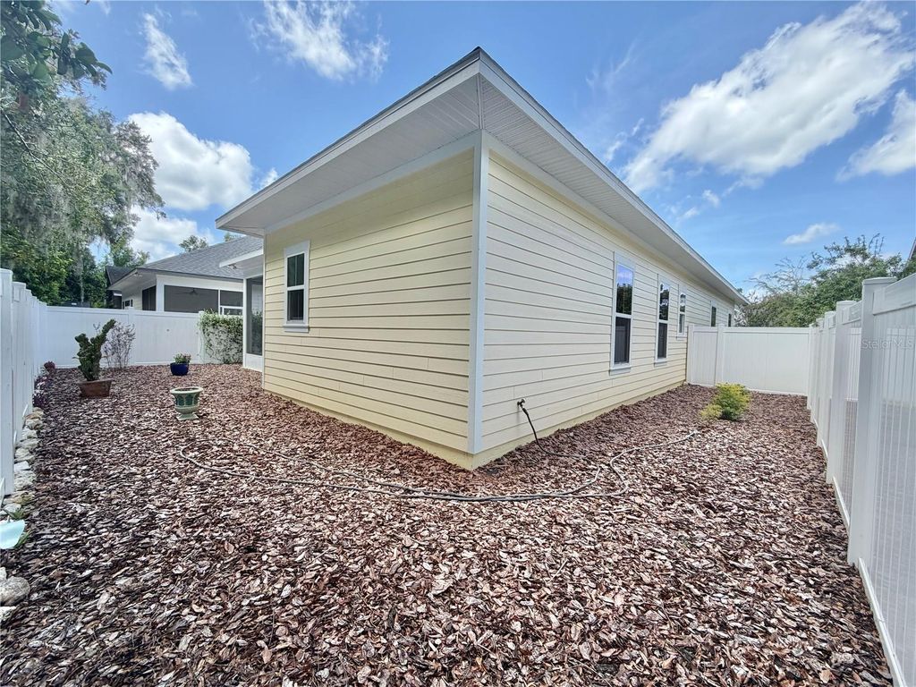 Image 34 of property listing at 2537 NW 48TH TERRACE, Gainesville, FL 32606