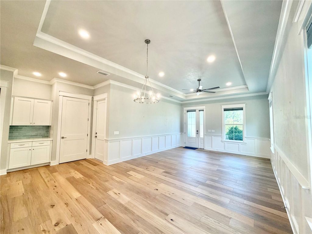 Image 8 of property listing at 2537 NW 48TH TERRACE, Gainesville, FL 32606