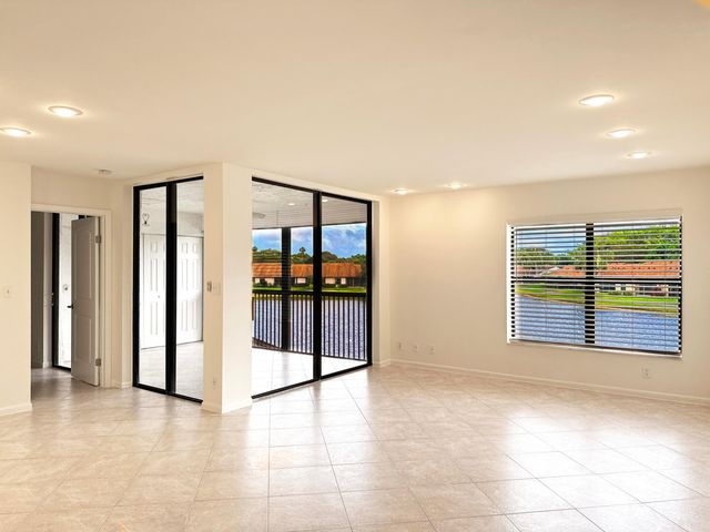 8649 Boca Glades Boulevard W E, Boca Raton, FL 33434