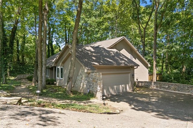 4400 Royal Ridge Way, Dayton, OH 45429