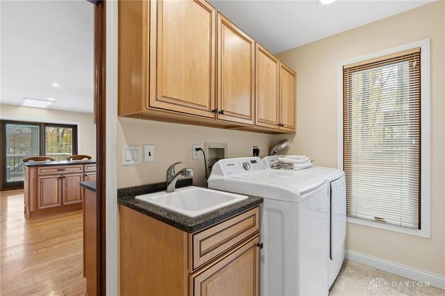 4400 Royal Ridge Way, Dayton, OH 45429