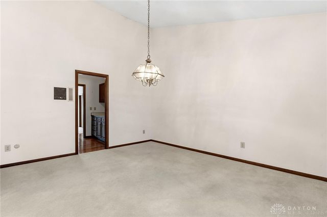 4400 Royal Ridge Way, Dayton, OH 45429