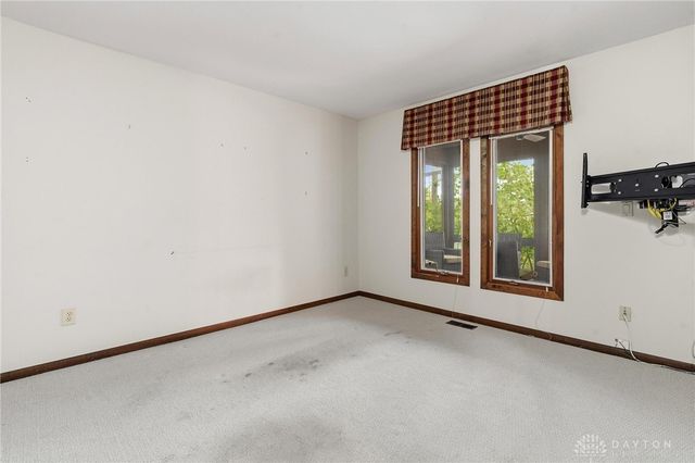 4400 Royal Ridge Way, Dayton, OH 45429