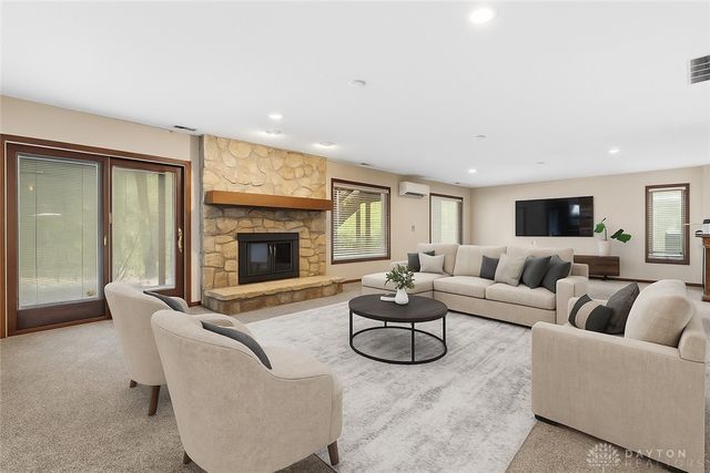 4400 Royal Ridge Way, Dayton, OH 45429