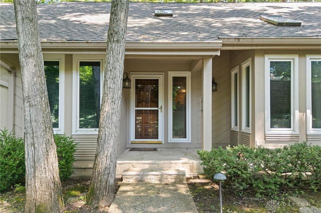 4400 Royal Ridge Way, Dayton, OH 45429