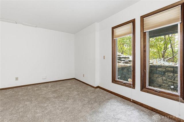 4400 Royal Ridge Way, Dayton, OH 45429