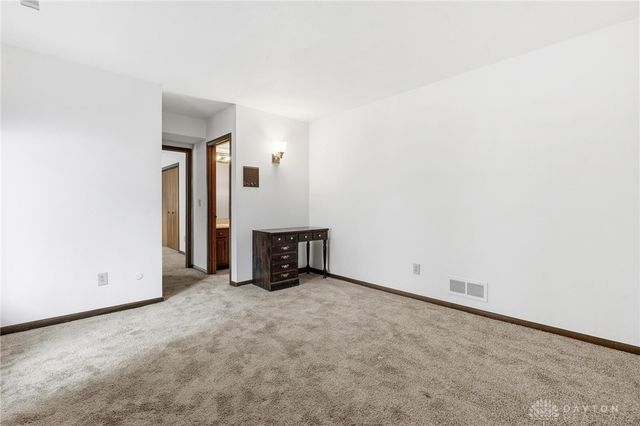 4400 Royal Ridge Way, Dayton, OH 45429