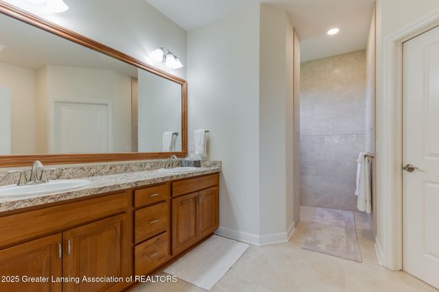 11740 Kalamata Drive, Dewitt, MI 48820