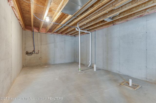 11740 Kalamata Drive, Dewitt, MI 48820