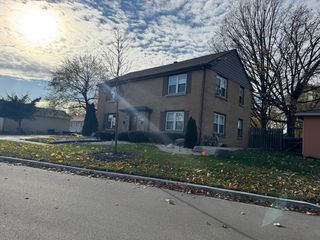 1111 S Lincoln Street 2, Lockport, IL 60441