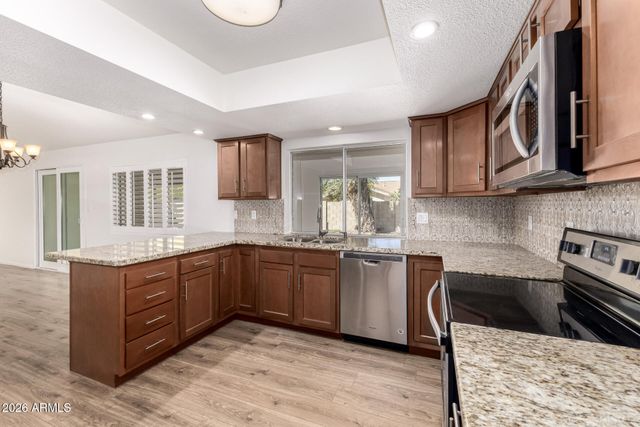 2122 S ASH Circle, Mesa, AZ 85202