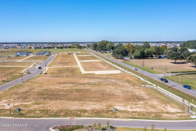 104 Sea Island Lane, Youngsville, LA 70592