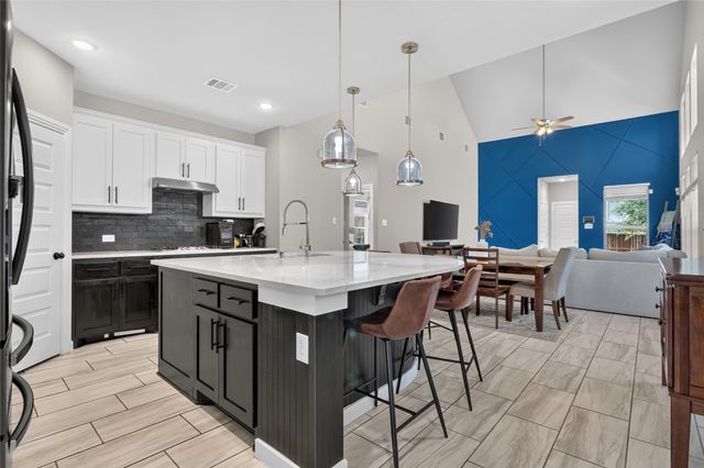 12325 Hulson Trail, Fort Worth, TX 76052